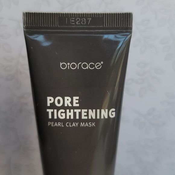 Biorace Pore Tightening Pearl Clay Mask - Picture 2 of 6
